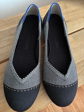 Rothy's Black & Gray Knit Cap-Toe Flats with Blue Trim